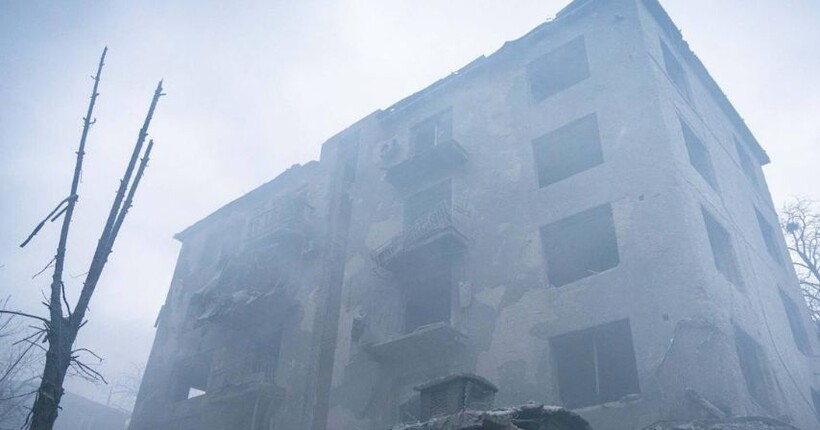 У Харкові під завалами зруйнованого ракетою будинку знайшли тіло хлопчика - ОВА