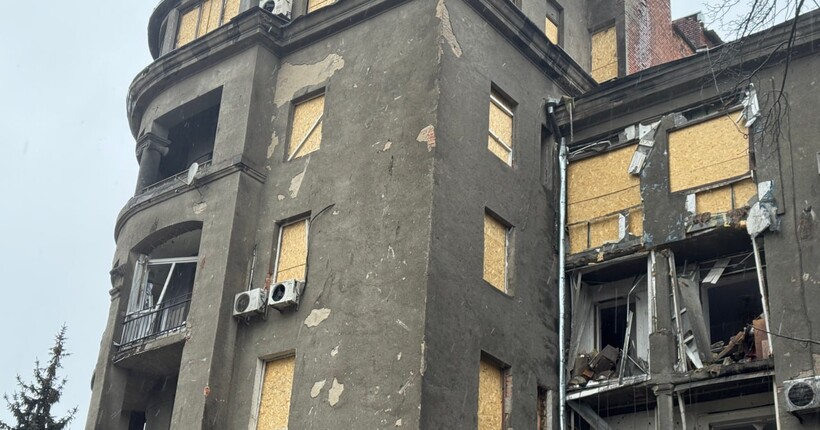 Росіяни вдарили балістикою по Харкову: пошкоджено щонайменше 32 будівлі