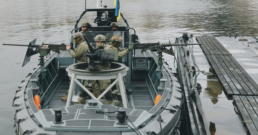 Медики ГУР врятували пораненого військового у відкритому морі