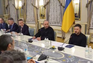 Зеленський обговорив з радниками країн 