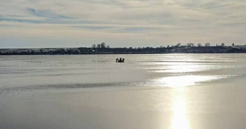 На Львівщині загинув чоловік під час зимової рибалки - ДСНС