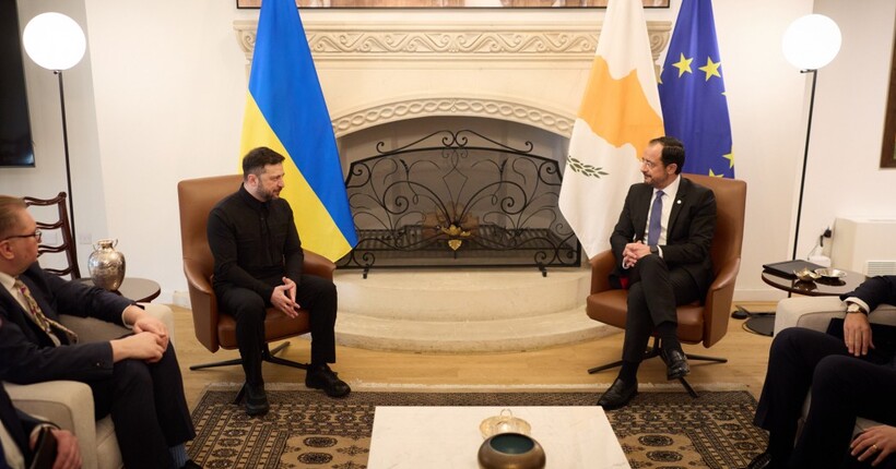 Зеленський з президентом Кіпру обговорили посилення тиску на рф