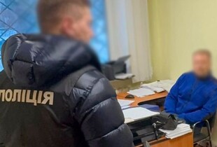 У Києві затримали посадовця КМДА та його спільницю за хабар у $3 000