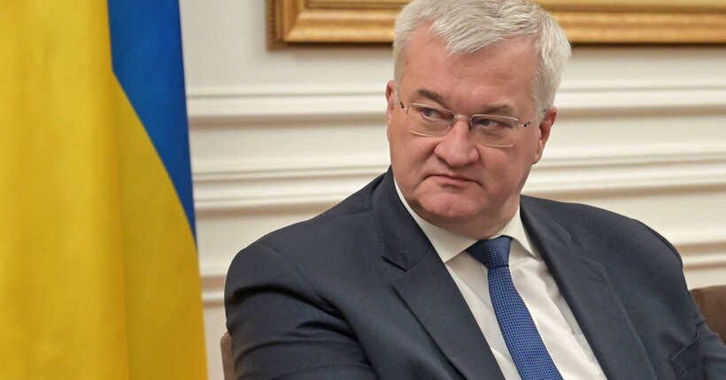 Очільники українського і естонського МЗС провели телефонну розмову: подробиці