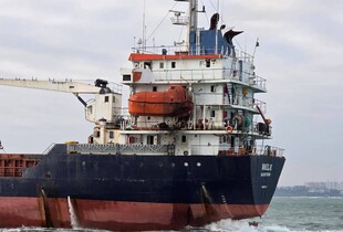 Росіяни обстріляли дронами два цивільних судна у Чорному морі