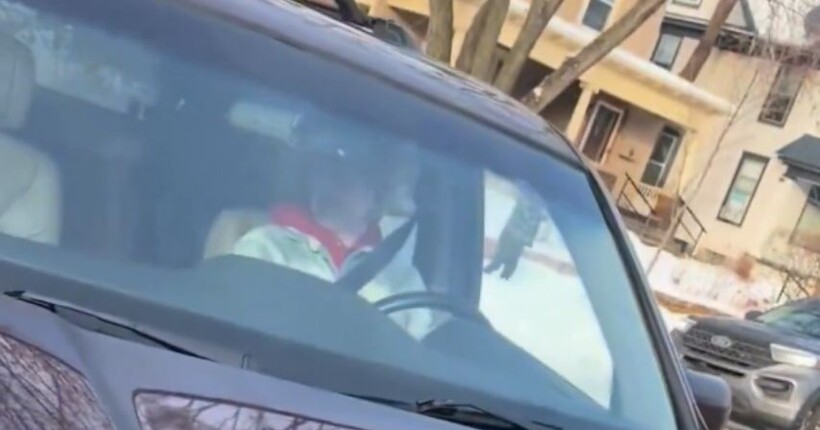 У США оприлюднили відео смертельної стрілянини за участю агента імміграційної служби у Міннеаполісі