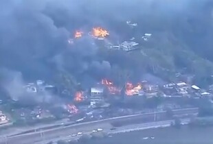Лісові пожежі в Австралії знищили будинки і залишили без світла десятки тисяч людей
