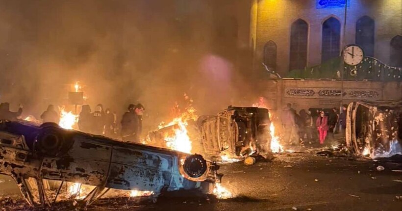 Протести в Ірані: влада погрожує мітингарям стратою, Хаменеї обвинуватив їх у 