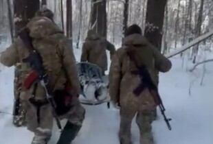 На Житомирщині прикордонники врятували чоловіка з обмороженням, який намагався перетнути кордон (відео)