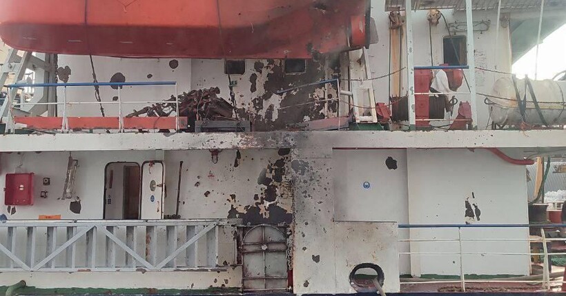 Росіяни знову атакували цивільні судна: уражено два кораблі