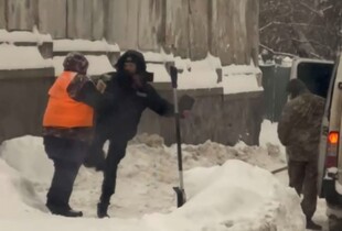 У Львові поліція розслідує інцидент із поліцейською та двірничкою (відео)