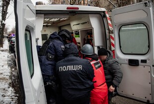 На Сумщині російський дрон атакував евакуаційну групу поліції: є поранені