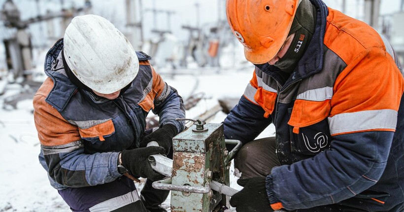 Графіки відключень світла 15 січня застосують у всіх областях - 