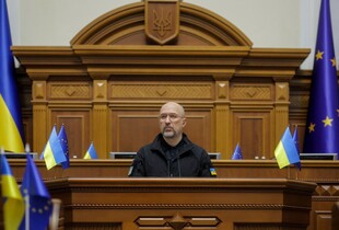 Шмигаль про енергетику: вибито тисячі мегават генерації, по окремих містах підготовка була провалена