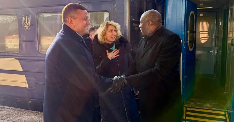 До Києва прибув міністр закордонних справ Великої Британії