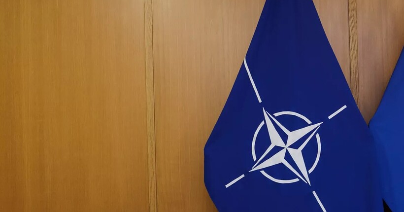 Вісім країн НАТО випустили заяву через погрози Трампа ввести мита