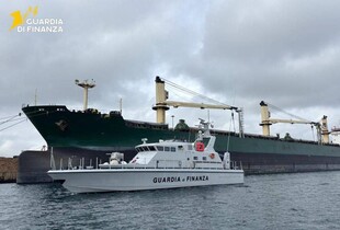 В Італії арештували судно з 33 000 тонн металів, завантажених в Новоросійську (відео)