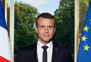 Макрон відмовиться від участі в 