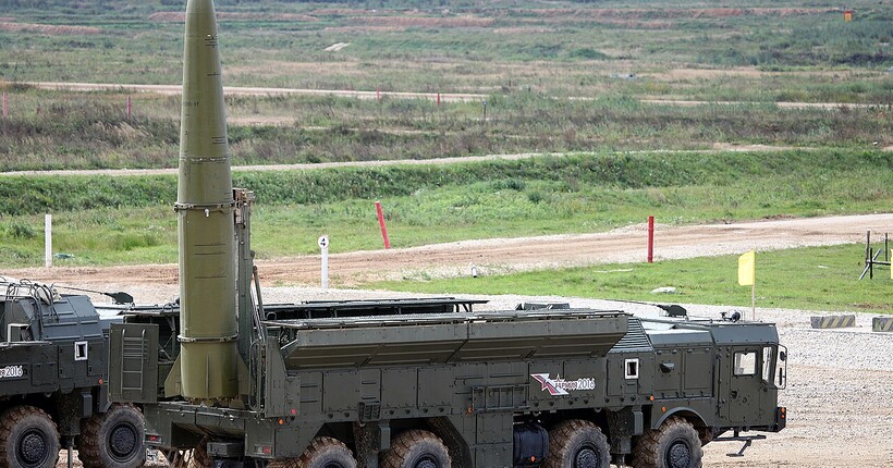 Зеленський: дешевше відрізати рф від компонентів, ніж купувати для України ракети для ППО