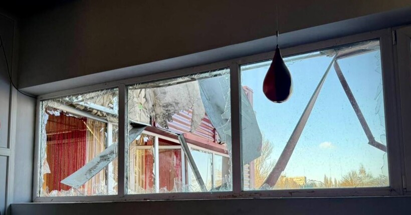 Росіяни обстріляли торгівельний центр у Сумах: подробиці