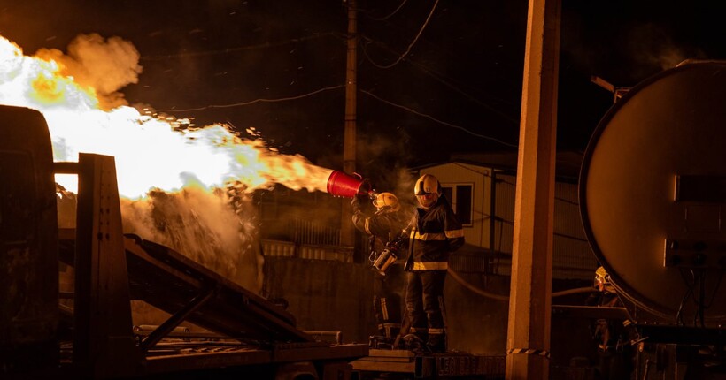 Зеленський про обстріл 24 січня: Не можна заплющувати очі на ці удари, потрібно відповідати