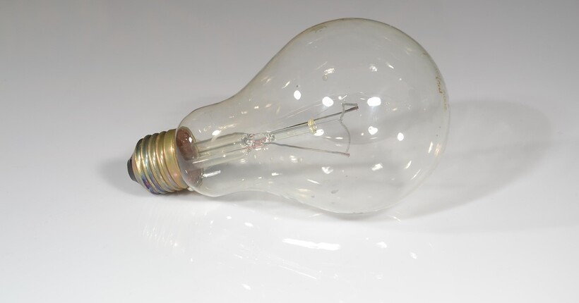 Нові удари по енергетиці: є знеструмлення, в низці областей - аварійні відключення