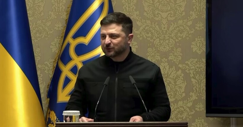 Зеленський привітав службовців Зовнішньої розвідки з професійним днем