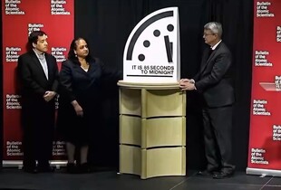 Вчені встановили Годинник Судного дня на 85 секунд до кінця світу (відео)