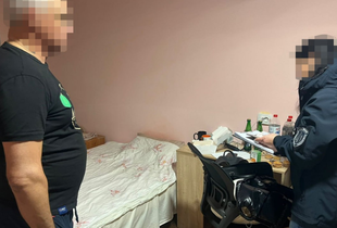 ДБР викрило двох посадовців КЕУ в Одесі на переплаті 18 млн грн на ліжках для військових