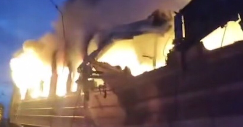 Удар дронами по поїзду: вже четверо загиблих, ще чотирьох - шукають