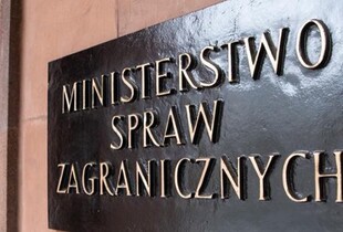 Сікорський закликав Маска розібратись з російськими дронами зі Starlink 