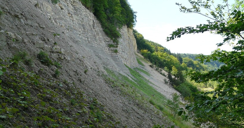 На Сицилії стався масштабний зсув: десятки будинки нависають над урвищем