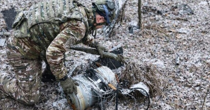 На Кіровоградщині вибухотехніки знищили бойову частину ворожого БпЛА (фото)