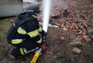 На Чернігівщині росіяни вдарили по об'єктах звʼязку, енергетики та транспорту