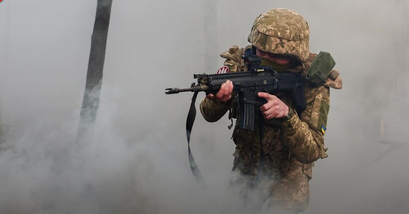 Бої біля Дронівки: росіяни намагаються форсувати Сіверський Донець