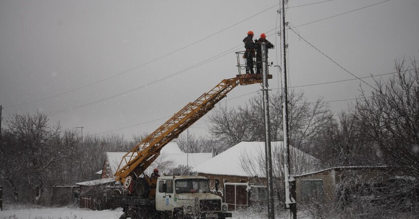 Понад 270 населених пунктів залишаються без світла через негоду – Міненерго