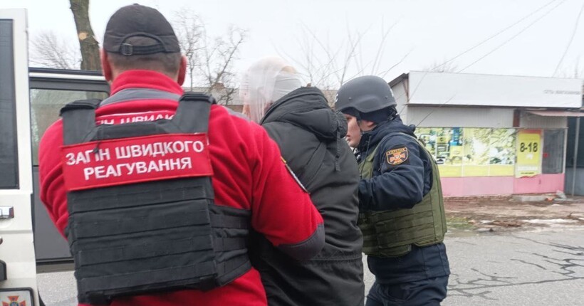 На Нікопольщині через ворожий обстріл загинув чоловік, ще семеро людей поранені