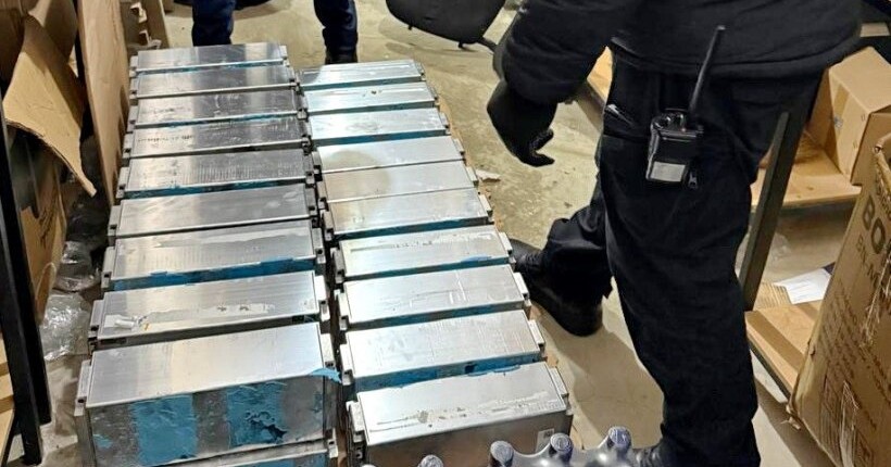 Кабмін спростив імпорт літій-іонних акумуляторів: скасовано ліцензії на імпорт та експорт