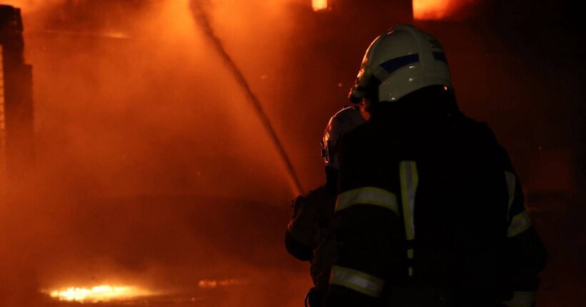 Росіяни атакували підприємство поблизу Чернігова