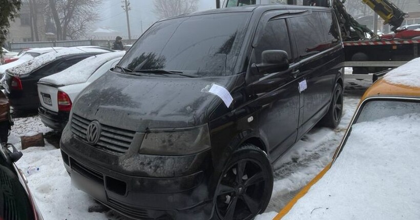 До $40 000 за втечу з армії за кордон: правоохоронці викрили злочинну групу