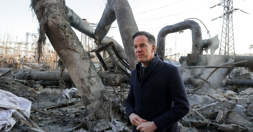 Шмигаль показав наслідки атаки рф по ТЕЦ у Києві генсеку НАТО (фото)