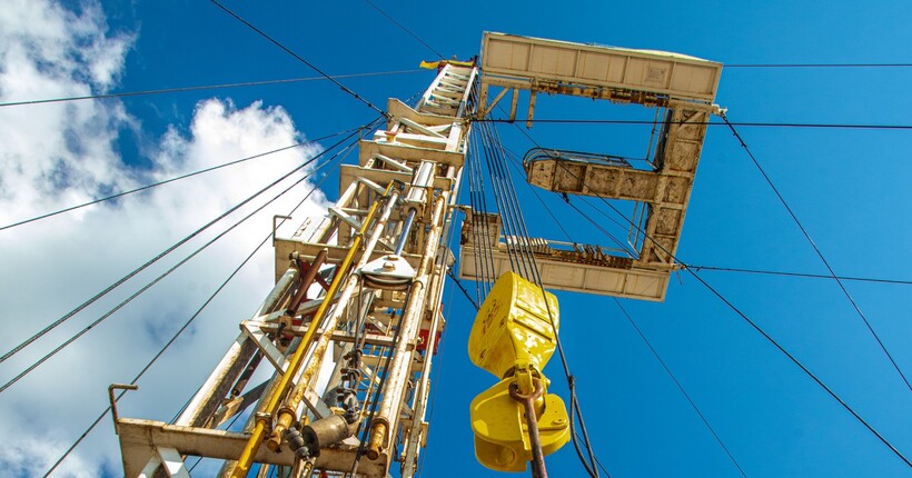 Доходи рф від нафти й газу в січні скоротилися вдвічі та стали найнижчими з 2020 року