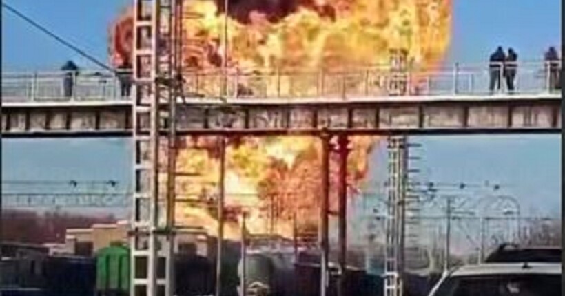 У Тамбовській області на залізниці вибухнули цистерни з бензином (відео)