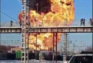 У Тамбовській області на залізниці вибухнули цистерни з бензином (відео)