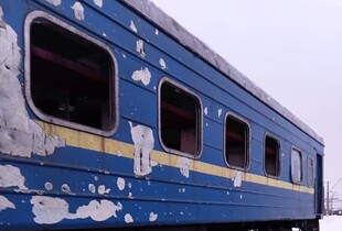 Ворог атакував залізницю на Сумщині: поранена працівниця, пошкоджені станція, тепловоз і 