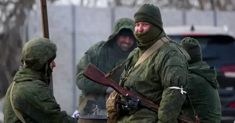 У Луганську окупанти почали депортувати місцевих жителів у рф