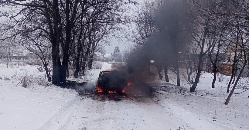 На Запоріжжі російські окупанти атакували дроном автомобіль: є поранені