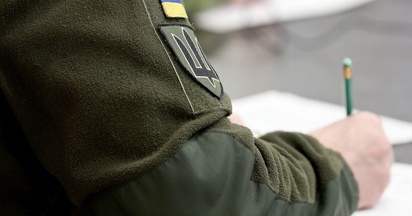 У Рівному невідомі напали на працівників ТЦК під час супроводу чоловіків