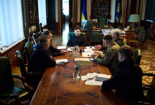 Зеленський заслухав доповідь переговорної команди після контактів з представниками Білого дому і Кремля