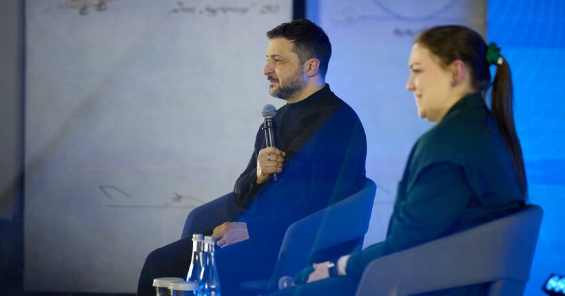 Рабства в Україні немає: Зеленський про виїзд громадян за кордон